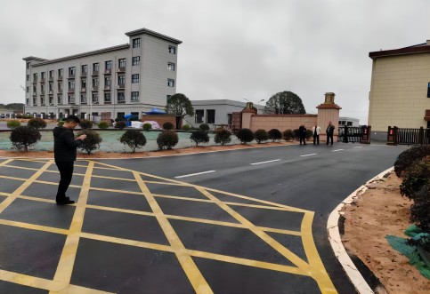 校內(nèi)交通組織優(yōu)化，助力打造平安校園！